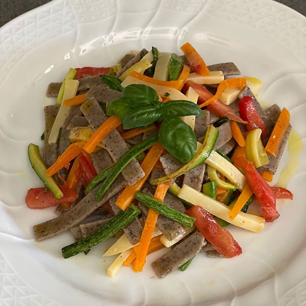 Pizzoccheri Freddi con Verdure ed Emmental